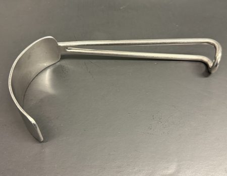 Retractor